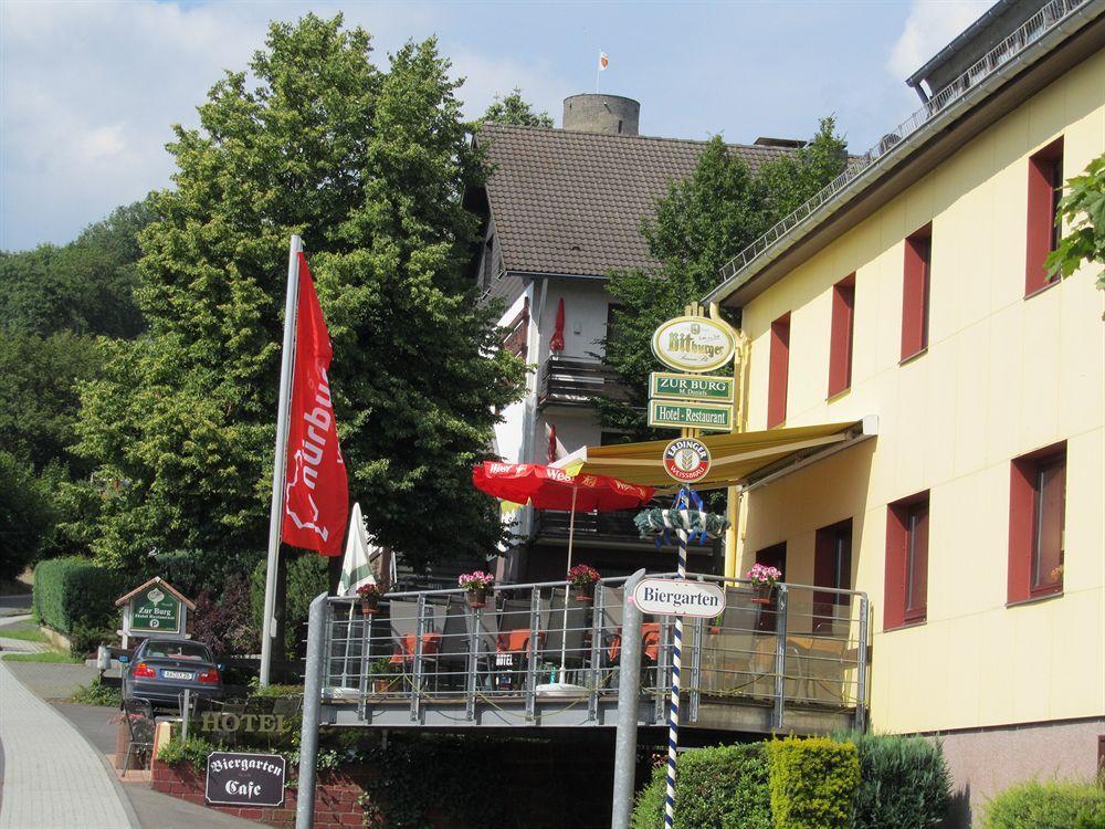 Land-Gut-Hotel Zur Burg Nurburg Exterior photo