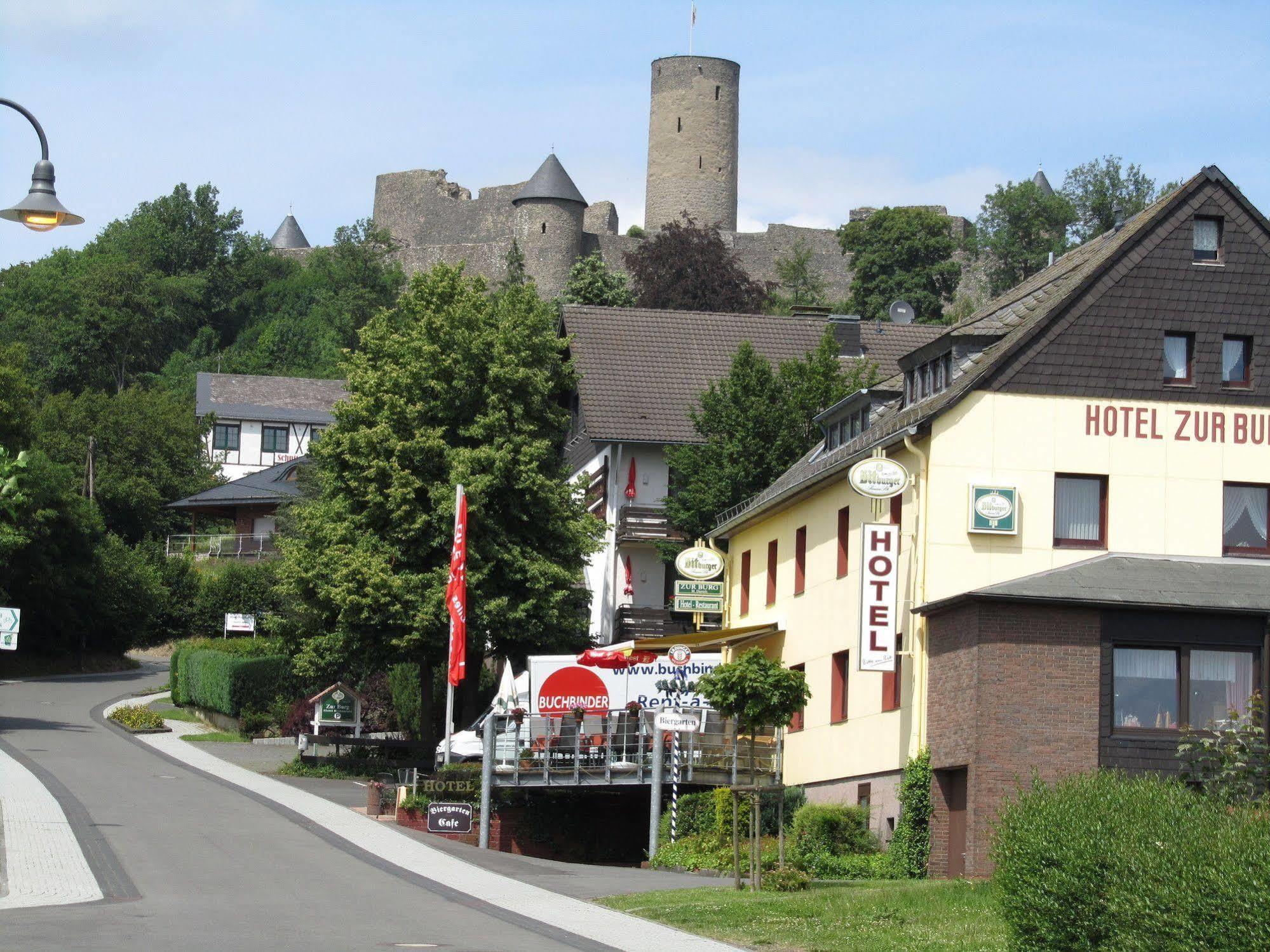 Land-Gut-Hotel Zur Burg Nurburg Exterior photo